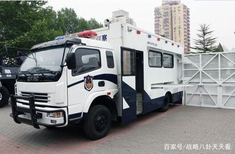 湖北成龙威，一个响当当的名字！提到这个品牌，你又会想到什么呢？今天就让我们一起走进这家汽车制造企业，揭开它的神秘面纱。