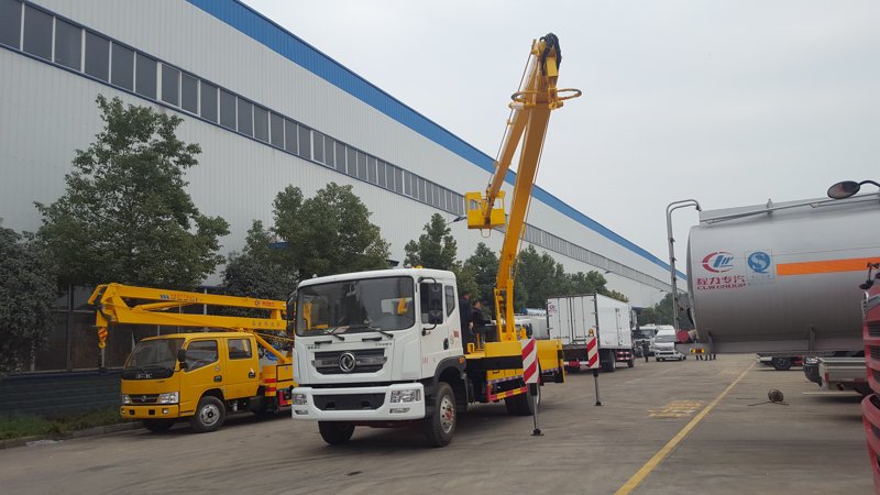 高空作业车